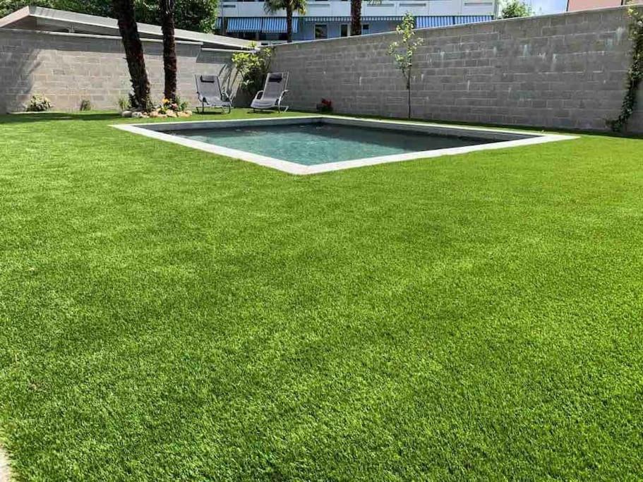 ロゾネMiranda, Modern Duplex, Garden, Swimming Pool, Parkingアパートメント エクステリア 写真