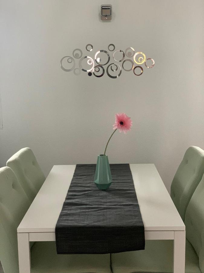 ロゾネMiranda, Modern Duplex, Garden, Swimming Pool, Parkingアパートメント エクステリア 写真